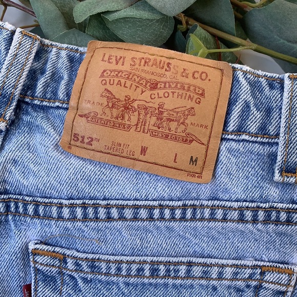 Vintage Levi’s 512 light wash high waist mom jeans - Picture 7 of 9